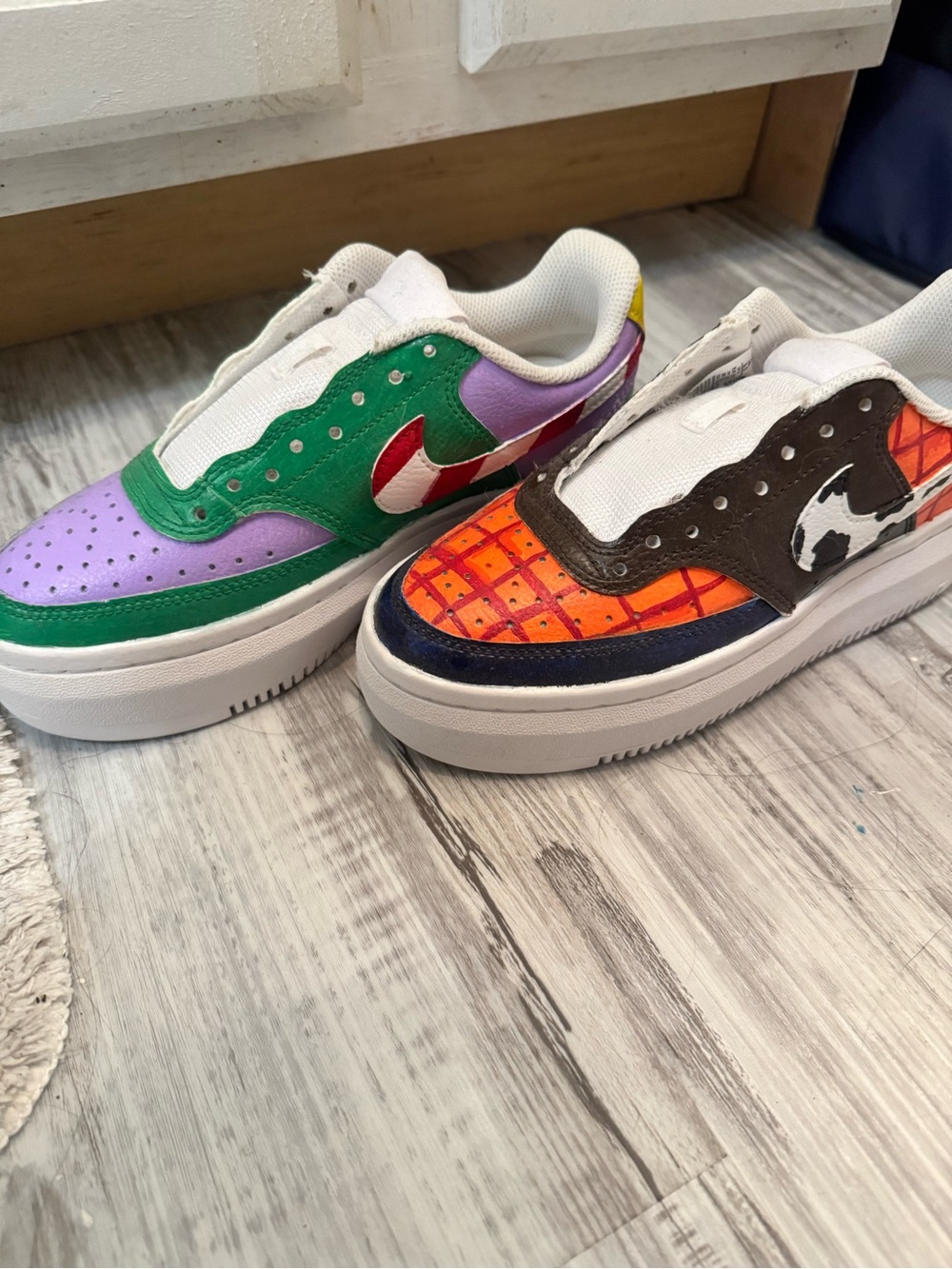 Nike Kids Mismatched Low-Top Sneakers in Green, Purple, Orange and Brown